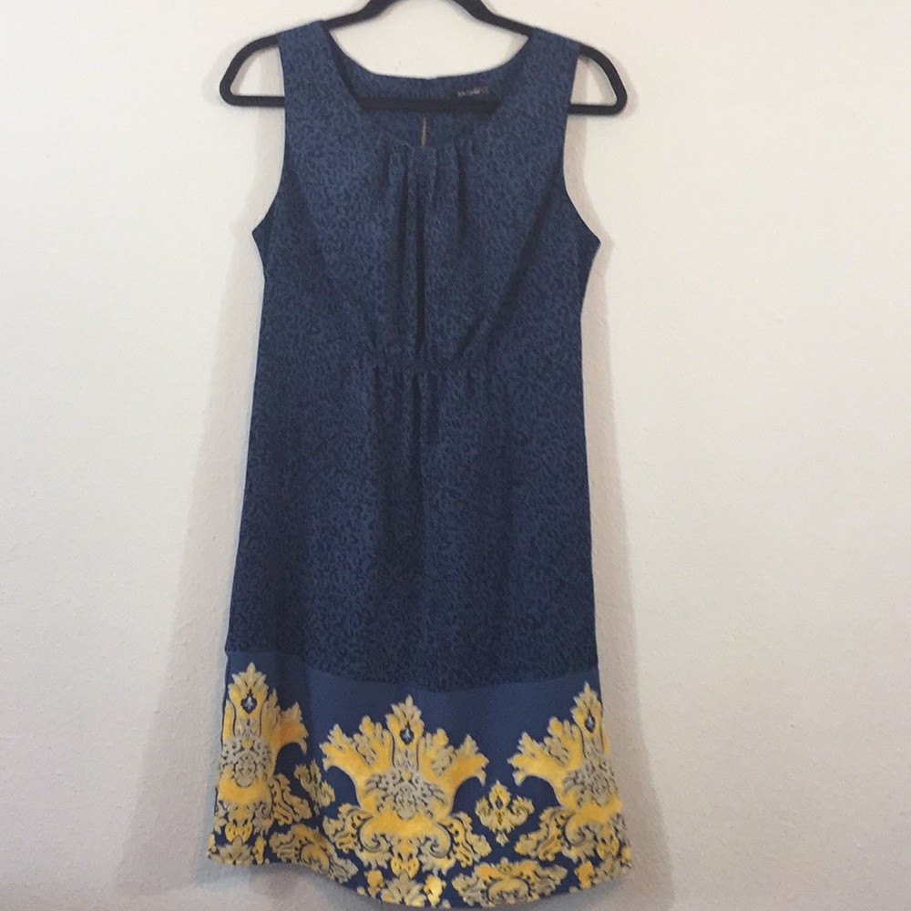 Daisy Fuentes Cute Pattern Dress- Size Medium